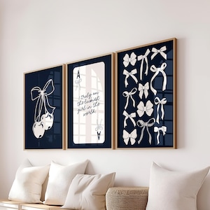 Lot de 3 imprimés noeuds bleu marine, art mural preppy, cow-girl côtière, syndrome de la fille chanceuse carte as, décoration d'appartement universitaire, esthétique de chambre girly