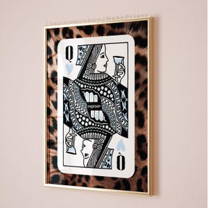 Queen of Hearts Print, jasnoniebieski lampart estetyczny plakat ścienny, dekoracja ścienna Preppy, sztuka retro na wózek barowy, modne jasnoniebieskie wydruki