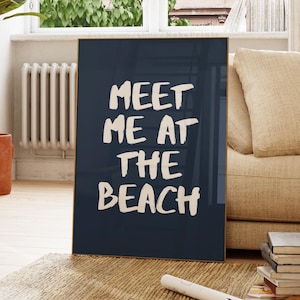 Impression Meet Me at The Beach, art mural côtier tendance, affiche typographie bleu marine, décoration esthétique balnéaire petite-fille côtière, numérique imprimable