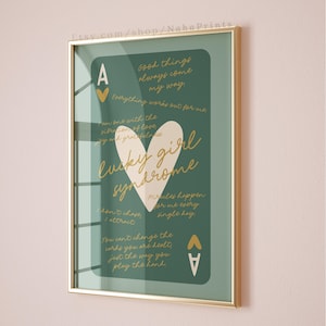 Póster estético con el síndrome de la chica afortunada, carta del as de corazones, arte de pared moderno, estilo verde salvia, dorado, estilo retro, carrito de bar, decoración de apartamentos elegantes