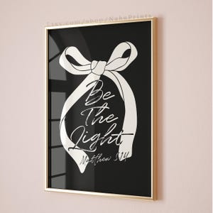 Estampado de lazo blanco, decoración de pared estilo preppy para habitación, versículo bíblico Mateo 5:14, arte de pared con cita, decoración de apartamento universitario, estética de habitación femenina