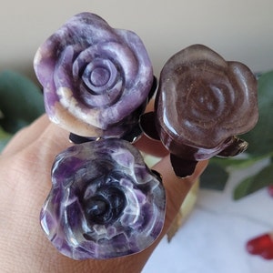 Elegant Crystal Rose Carving with Stem-Unique Gift Idea, Stunning Home Decor