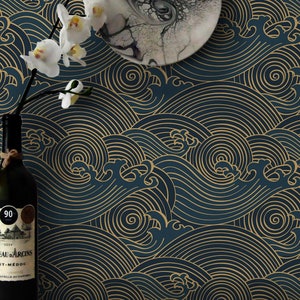Ornament Tapete schälen und aufkleben | Energiegeladene schwarze Tapete fürs Wohnzimmer | Japanische Wellen Traditionelle Vlies Tapete | JAP04