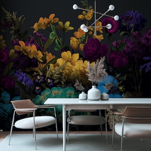 Tapete mit dunklem Blumendekor schälen und aufkleben | Beige Tapete für Wohnzimmer | Moderne Blumenfeld traditionell Vliestapete | NM07