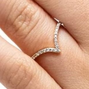 14k Gold Moissanite Chevron Ring, Chevron Wedding Band, Diamond V Ring, Diamond Wedding Band, Gift For Her, Curved Wedding Band for Women