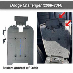 Könnte beinhalten: Graues Kunststoff-Armlehnen-Restaurierungskit für Dodge Challenger Modelle von 2008-2014. Das Kit enthält die Armlehnenbasis, den Verschluss und kleine Eckstücke. Der Text "Restore Armrest w/ Latch" ist sichtbar.