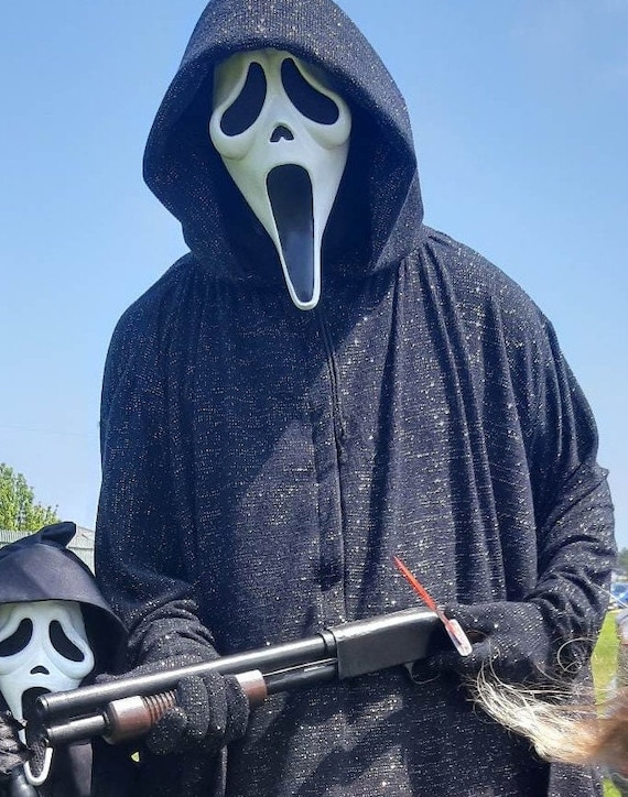 Scream Ghost face Mask Display