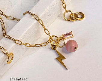 Collier en pierre rose, bijoux à breloques, chaîne à maillons dorés, collier à breloques, bijoux en pierre naturelle, cadeau pour elle, cristal rose et pendentif éclair