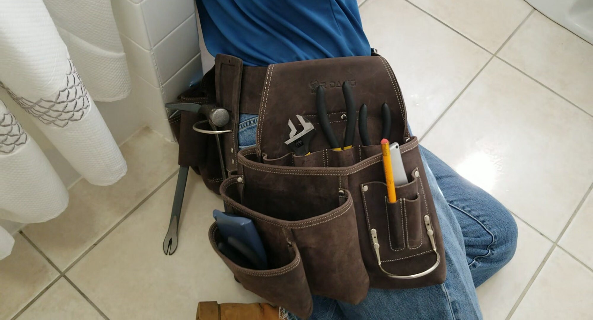 FESA Leather Carpenter Tool Pouch - 10-Pocket Heavy Top Grain 2 Hammer Loops Large Small Pockets Fits Work Belts 3 Handcrafted Country Themed Mexico C5
