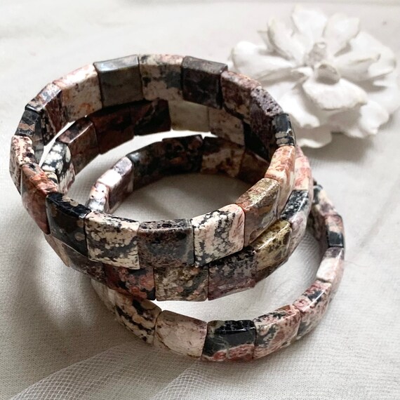 Red Snowflake Obsidian Rectangular Bracelet Elast… - image 5