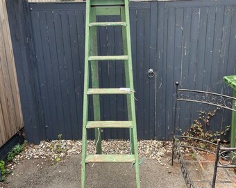 Tall Green Painted Rustic Wooden Stepladder 6 Rung Retail Hospitality Garden Courier or Collection Only- Please Read Full Description