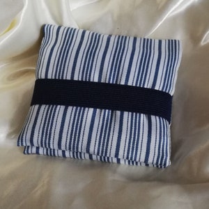 Case for sanitary napkins striped with elastic band