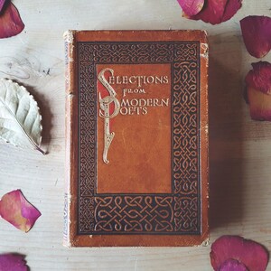 Superbe livre de poésie en cuir des années 1920. Poètes de la Première Guerre mondiale, WH Davies, Chesterton et plus.