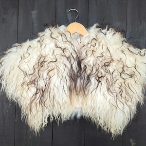 Shoulder fur Icelandic sheep - Fur for Vikings - Viking fur - Warrior fur - Clothing with fur - Unique piece 205