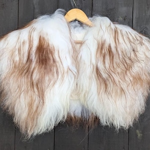 Shoulder fur - Fur for Vikings - Viking fur - Warrior fur - Clothing with fur - Vikings - GOT - Unique piece 935