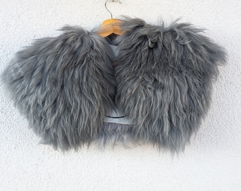 Shoulder fur - fur for Vikings - Viking fur - warrior fur - clothing with fur