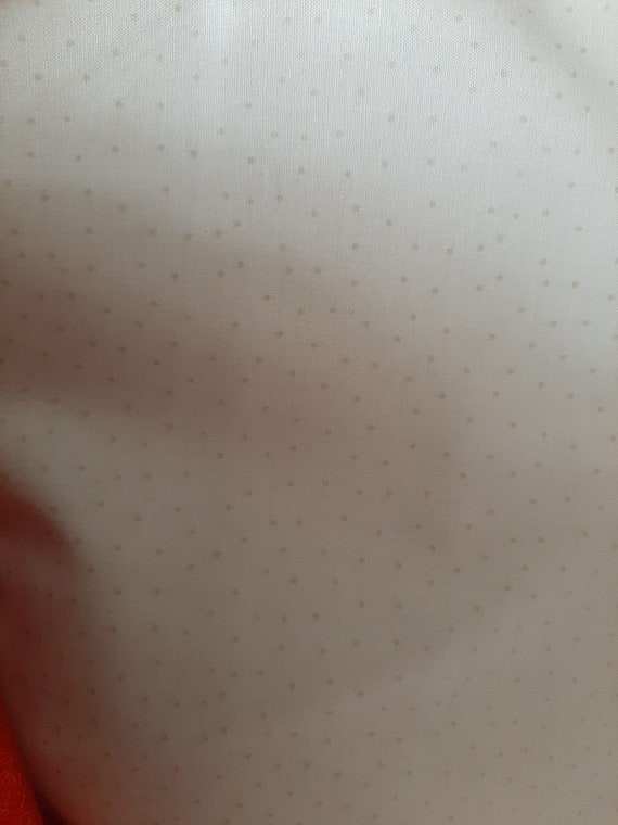Clothworks cotton fabric Sunny Fields Sue Zipkion Cream Dot 0.5m
