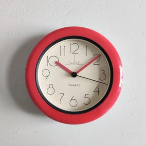 Small Vintage 1970s SKYLINE QUARTZ / JUNGHANS Wall Clock Germany | Kitchen Bathroom Pop Art Deco Space Age Mid Century Modern 80s Y2k