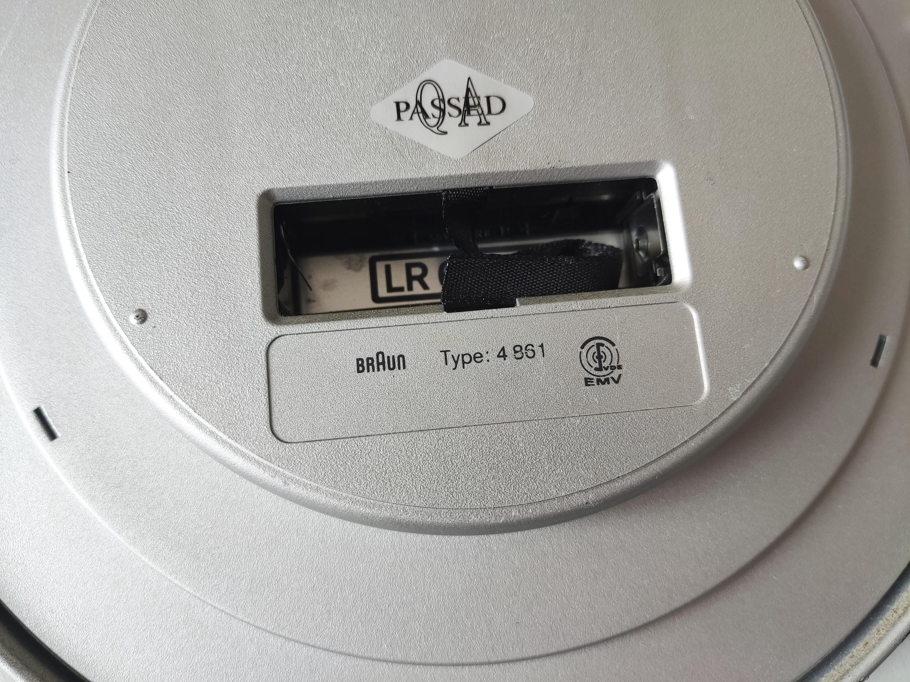 Braun 壁掛け時計　ABW31 Type 4861 シルバー BRAUN Abw 31 掛け時計 タイプ 4861 ミレニアム エディション