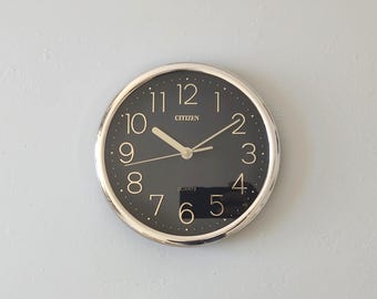 Vintage Seiko Octagon Wall Clock – Gold & Minimalist – Hollywood