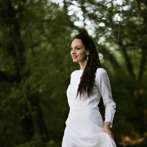 Linnen trouwjurk SIENNA, witte linnen jurk, eenvoudige trouwjurk, bescheiden trouwjurk, bos trouwjurk, Boho trouwjurk afbeelding 6