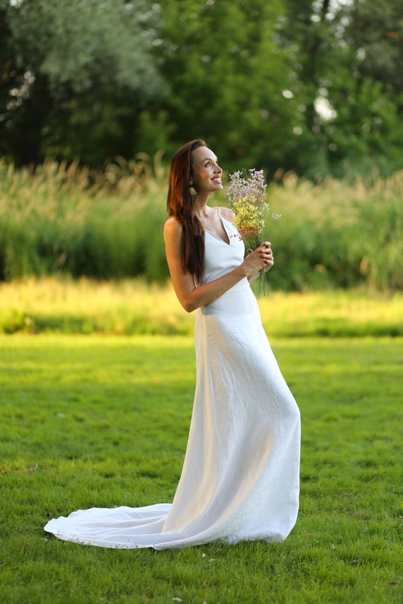 Wedding dress clearance for backyard wedding
