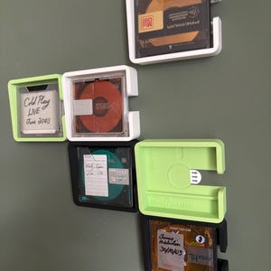 Minidisc Display/Storage Push system.