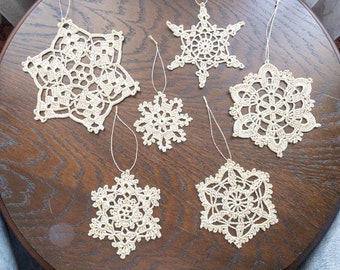 6 Shiny Gold Snowflake Ornament for Christmas, Hand Crocheted Lace With Different Designs. 6 Pcs + 1 Gift For Xmas Tree And Home Decor