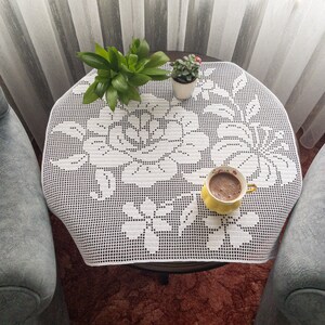 Filet Crochet Flower Tablecloth, Table Runner in White, Home Chrismas ...