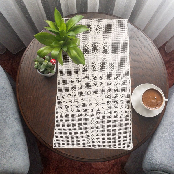 PDF Filet Crochet Snowflakes Christmas Tree, Snowflake Pine Tree Table Runner For Birthday And Wedding, Customized DIY, Holiday Table Topper