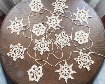 Shiny Gold Snowflake Garland for Christmas Decor, 120" Gold Filet Lace Ornaments, With 3 Different Models And 4 Sets, 12+1 Total Snowflakes