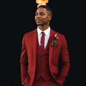 Premium Red Suit For Men - Men’s 3-Piece Formal Suit - Elegant Blazer, Waistcoat & Trousers - Men&#39;s Suit for Wedding, Engagement, Prom
