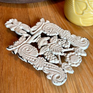 Vintage Decorative Cast Iron Trivet Grape and Floral White Painted French Classic Style Pot or Plate Stand