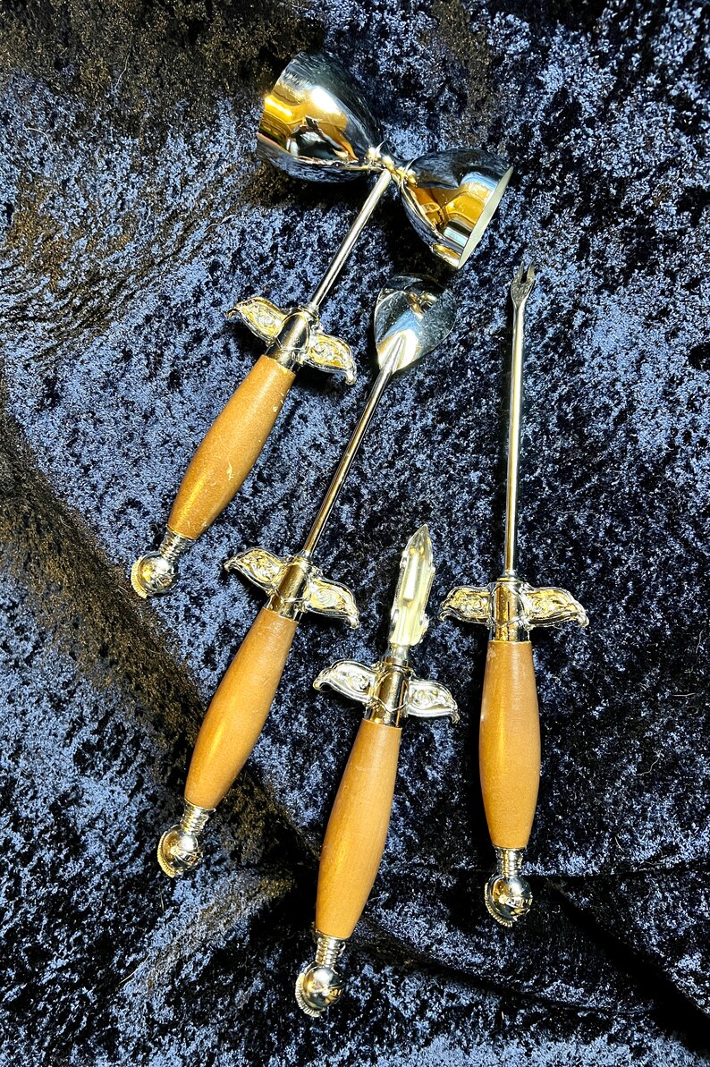 Vintage Medieval Knights Helmet Wood Handled Bar Tool Set With