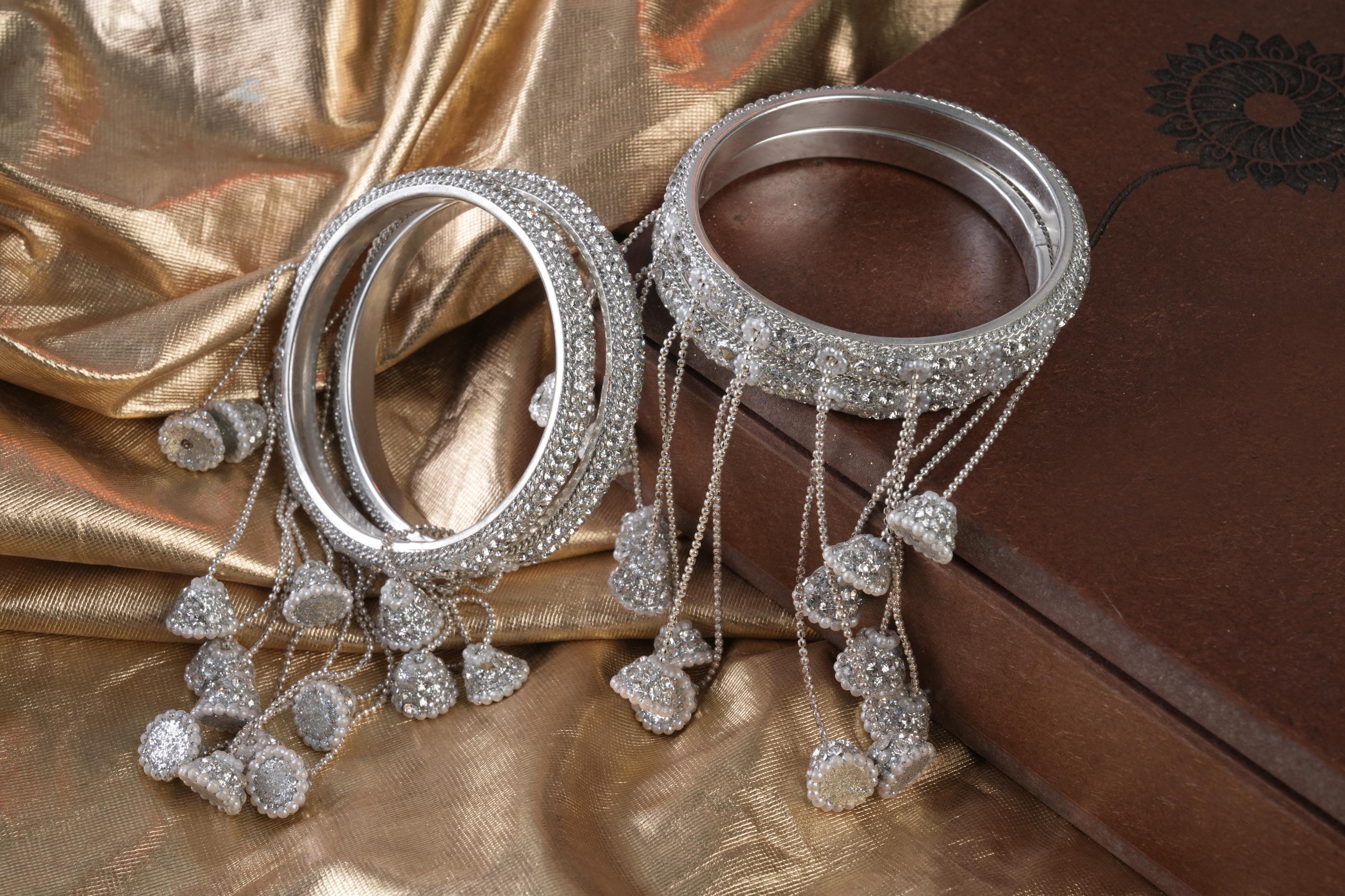 Koolau Queen Elizabeth's Engagement Ring Photo Koolau