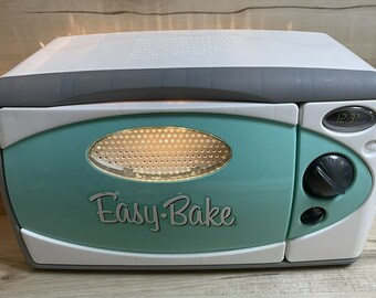 Easy Bake Oven  Vintage Turquoise Hasbro
