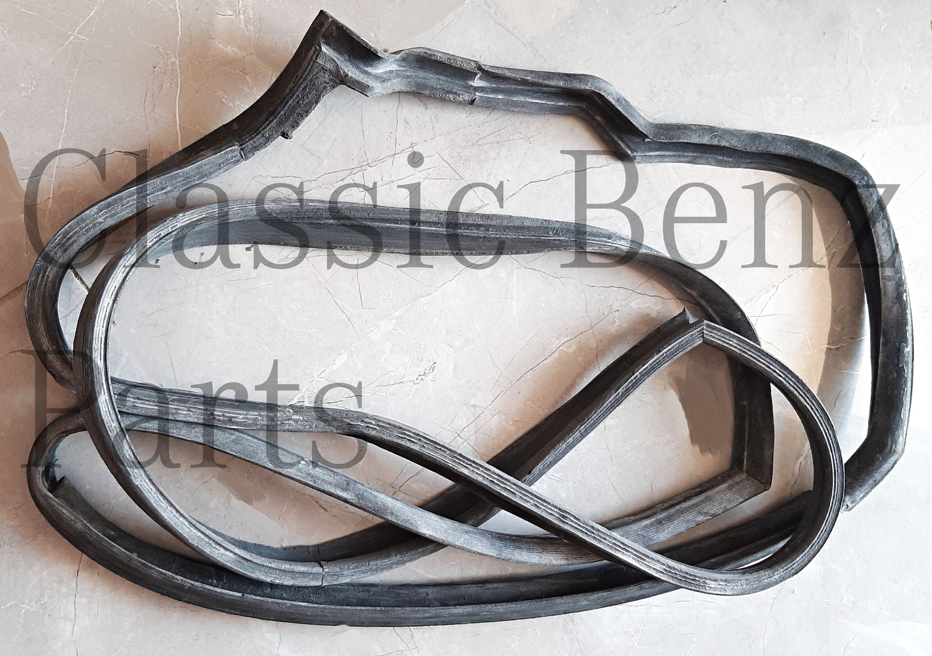Mercedes W114 W115 Door window running channel seals 4 pcs set Express shipping Mercedes W114 W115 Door window running channel seals 4 pcs set Express shipping
