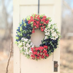 Patriotic Floral Wreath: Red, White, and Blue American Flag Decor