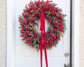 Red Berry Christmas Wreath: Festive Holiday Door Decor