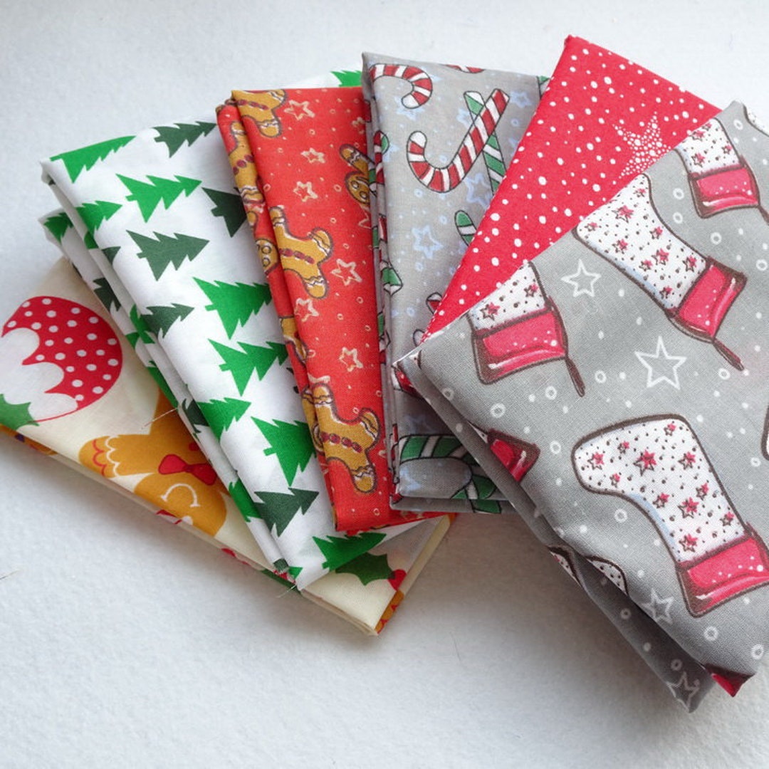 Poly Cotton- Assorted Christmas Designs- Fat Quarters- Pack of 6 ...