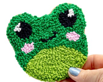 Frog Mug Rug, Frog Punch Needle, Frog Coaster Set, Animal Coaster, Gift Drink Coaster, Kawaii Frog, Frog Decor, Cute Coasters,