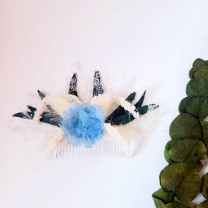 Dried flower dusty blue hair comb, Dusty blue hair comb, elegant flower hair comb, Woodland dry flower hair comb, Bridal flower hair piece
