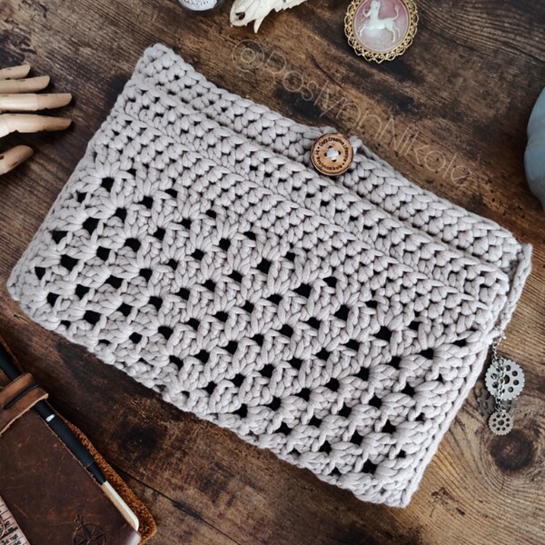 Textured iPad Sleeve Crochet Pattern (Digital Download Only)