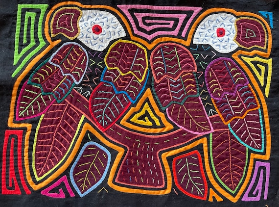 額装品】中南米 パナマ民芸品 モラ刺繍 蝶 バタフライ アートパネル