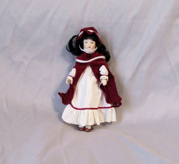Poupée russe traditionnelle vintage, tête en porcelaine, 23 cm de haut, fabriquée en Russie - Canada