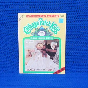 Vintage pattern booklet titled "Xavier Roberts Presents Cabbage Patch Kids Preemie Designer Cloths " # 7809