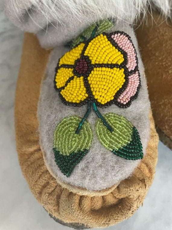 Winter embroidered moccasin booties - image 3