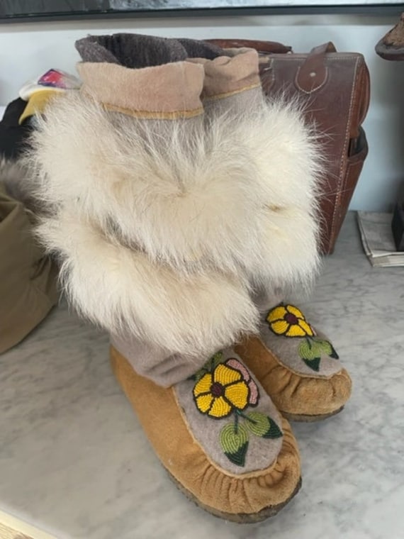 Winter embroidered moccasin booties - image 1