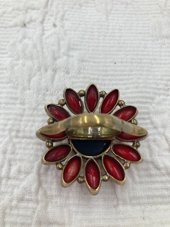 Stunning Vintage red and black flower ring with 1… - image 2