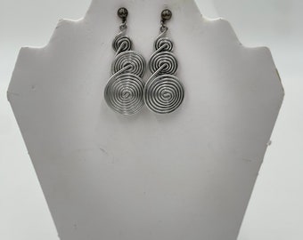 Silver tone 3 link Spiral Pierced Earrings